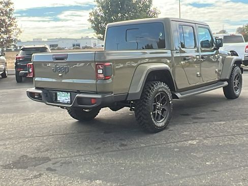 New 2025 Jeep Gladiator Sport image 3