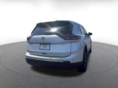 Used 2025 Nissan Rogue SV FWD image 11