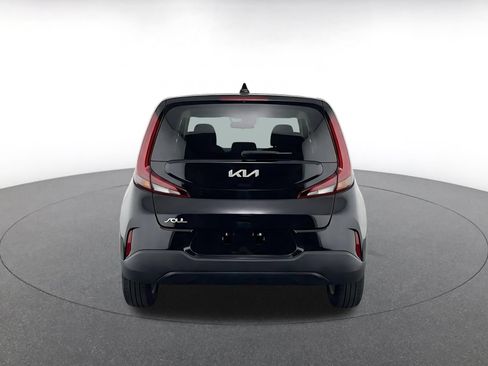 Used 2025 Kia Soul LX w/ LX Technology Package FWD image 8