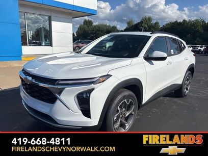 New 2025 Chevrolet Trax LT w/ Sunroof Package