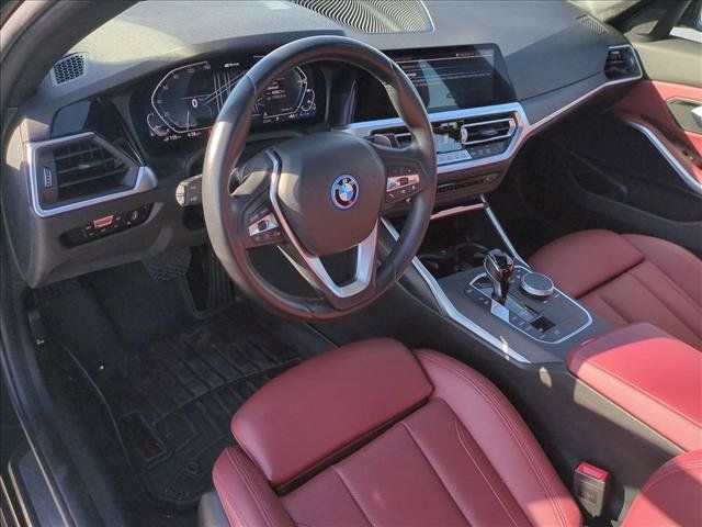 Used 2022 BMW 330e w/ Convenience Package RWD image 21