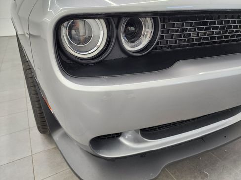 Used 2017 Dodge Challenger SRT Hellcat RWD image 23