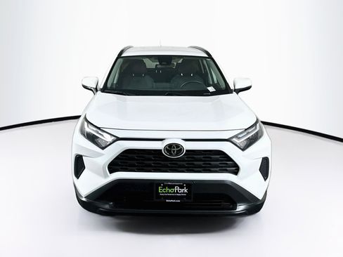 Used 2025 Toyota RAV4 XLE FWD image 2