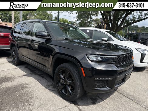 Used 2023 Jeep Grand Cherokee L Limited w/ Black Appearance Package AWD/4WD image 1