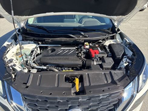 Used 2023 Nissan Rogue S image 30