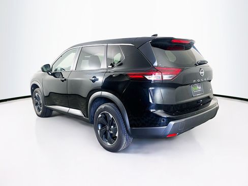 Used 2025 Nissan Rogue SV AWD/4WD image 5