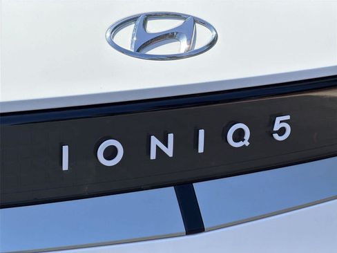 Used 2024 Hyundai Ioniq 5 SEL RWD image 8