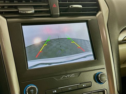 Used 2019 Ford Fusion SEL image 23