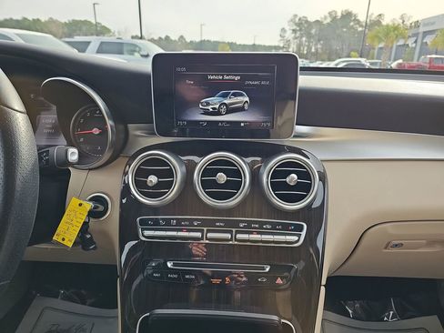 Used 2018 Mercedes-Benz GLC 300 GLC 300 image 23