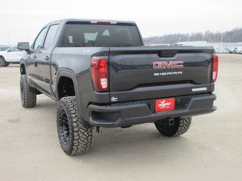 New 2026 GMC Sierra 1500 Elevation image 10