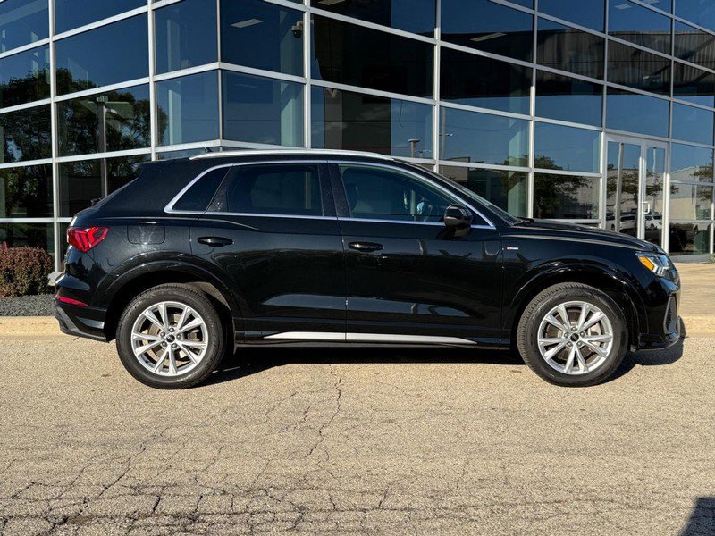 Used 2023 Audi Q3 2.0T Premium AWD/4WD image 2