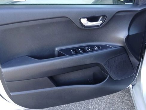 Used 2019 Kia Rio S image 21