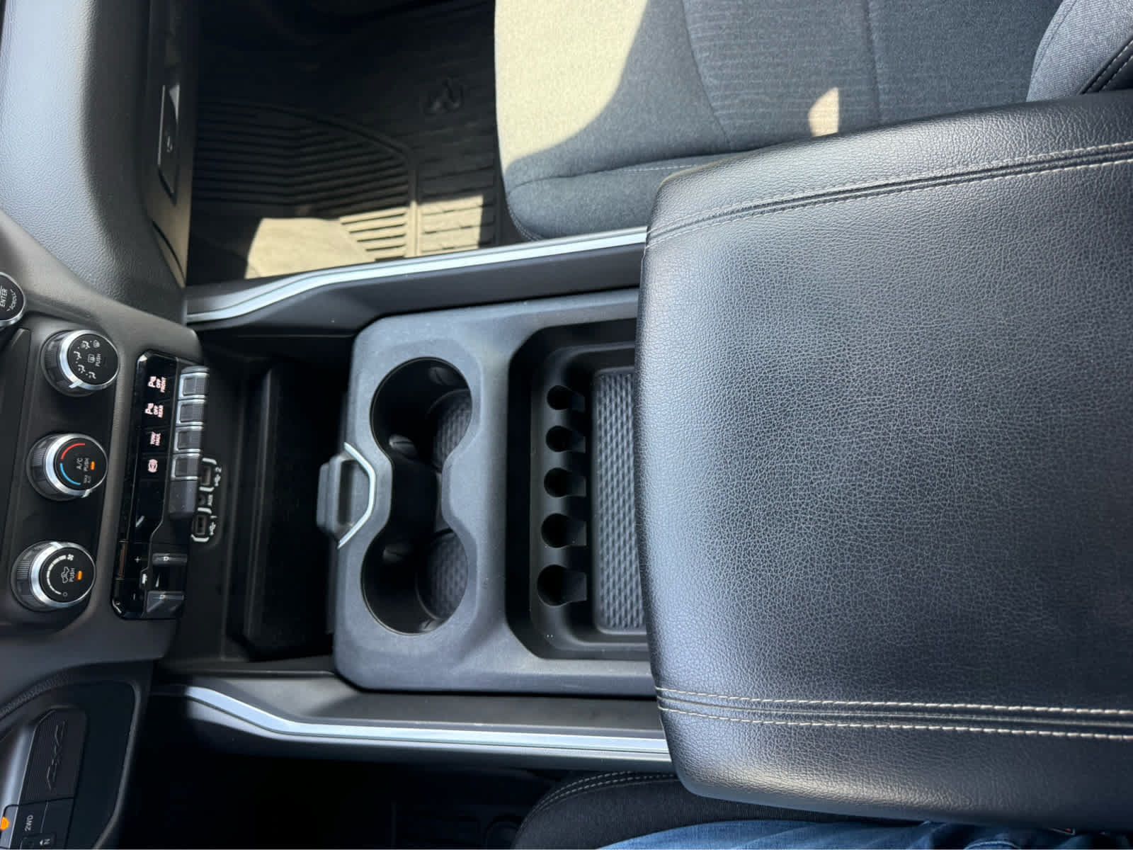 Used 2021 RAM 2500 Big Horn w/ Level 1 Equipment Group AWD/4WD image 27