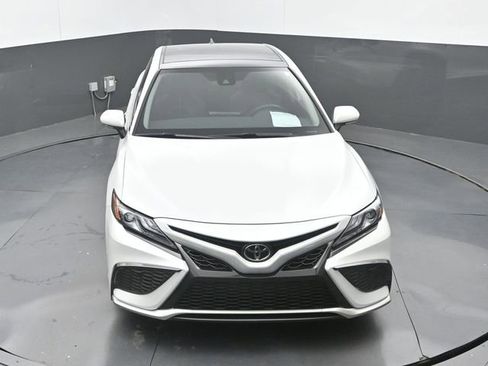 Used 2021 Toyota Camry XSE FWD image 31