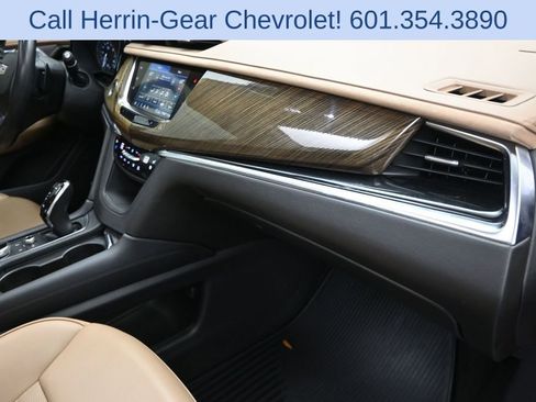 Used 2020 Cadillac XT6 Premium Luxury w/ Platinum Package FWD image 24