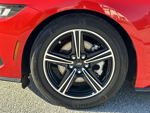 Used 2024 Ford Mustang Premium image 11