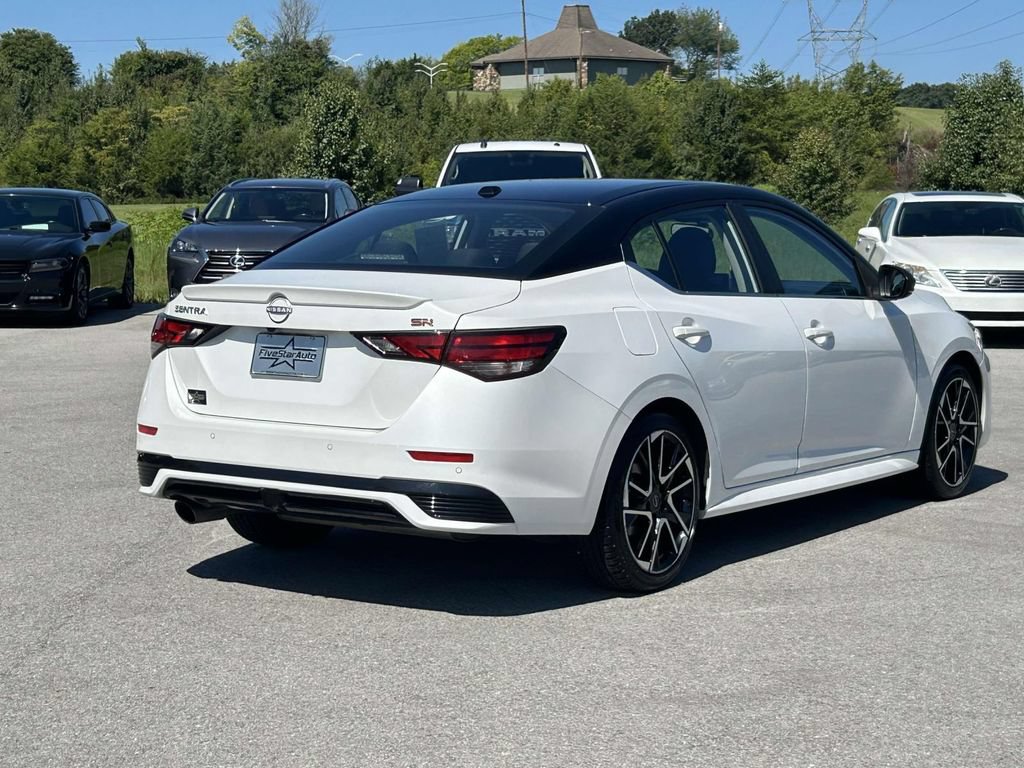 Used 2025 Nissan Sentra SR FWD image 11