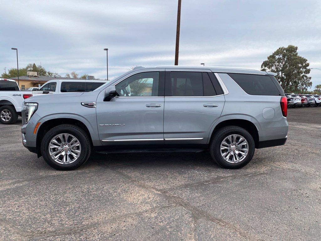 Used 2025 GMC Yukon Denali AWD/4WD image 3
