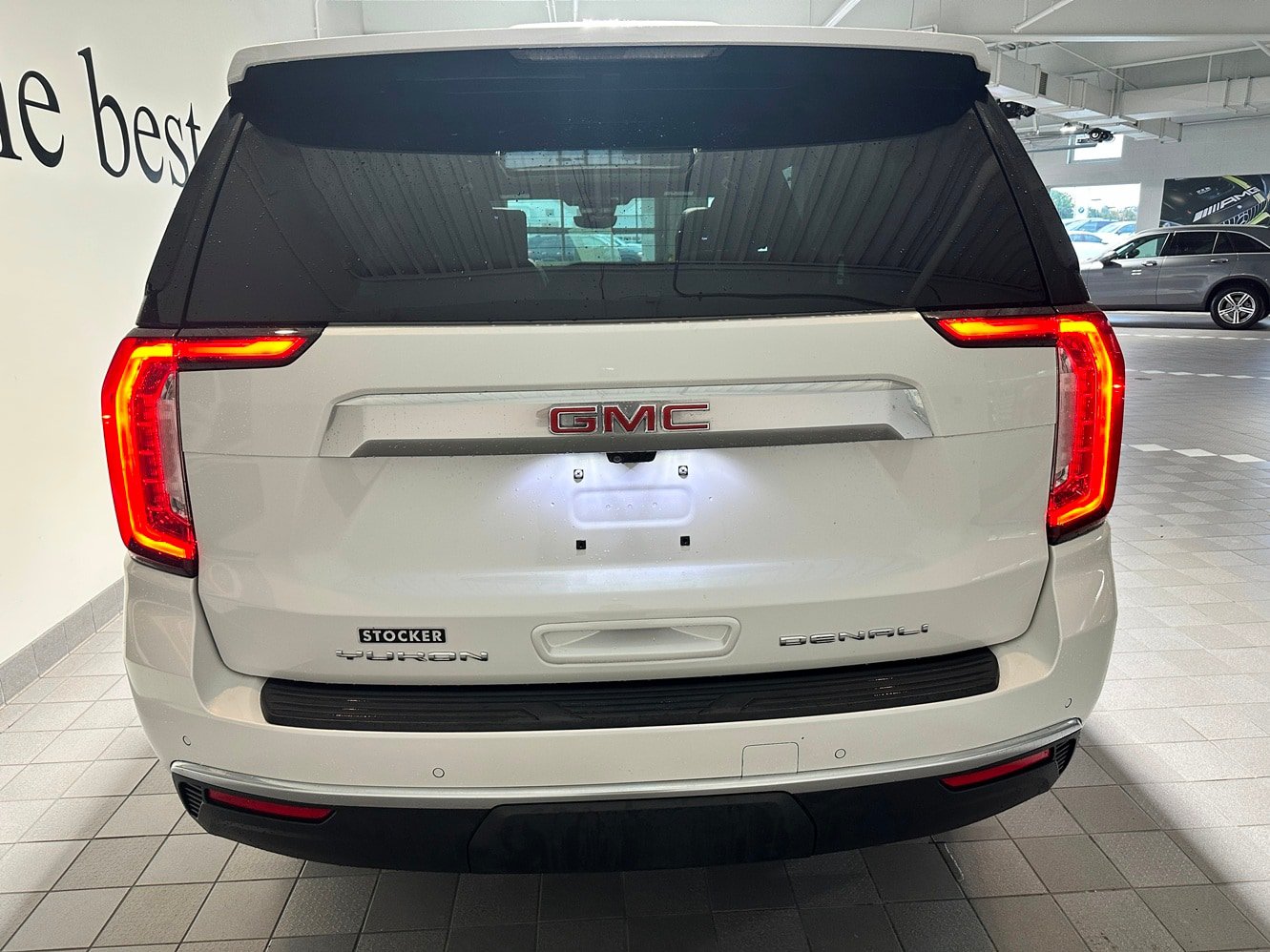 Used 2024 GMC Yukon Denali w/ Denali Reserve Package AWD/4WD image 5