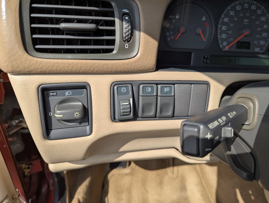 Used 2000 Volvo C70 LT FWD image 14