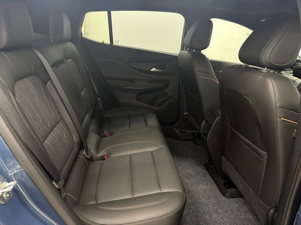 Used 2025 Buick Envista Avenir FWD image 26