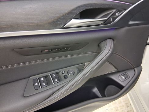Certified 2023 BMW 530i w/ Premium Package RWD image 31