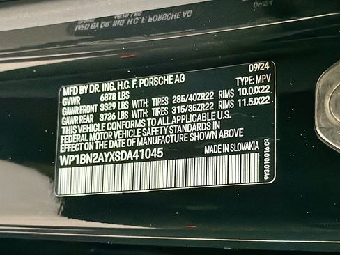 Certified 2025 Porsche Cayenne S AWD/4WD image 43