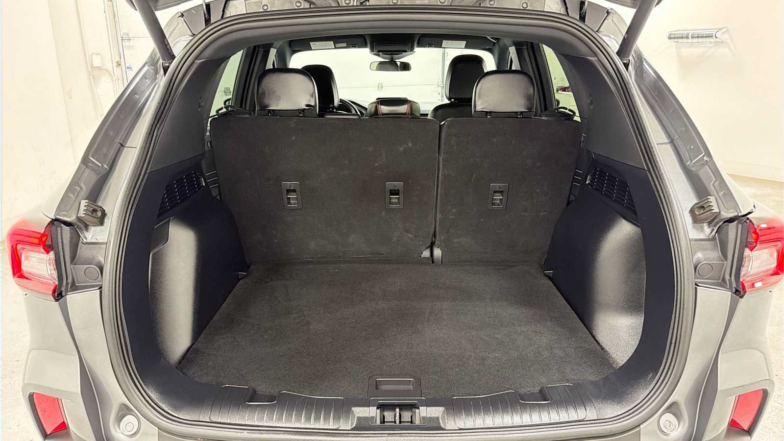 Used 2025 Ford Escape ST-Line Select AWD/4WD image 26