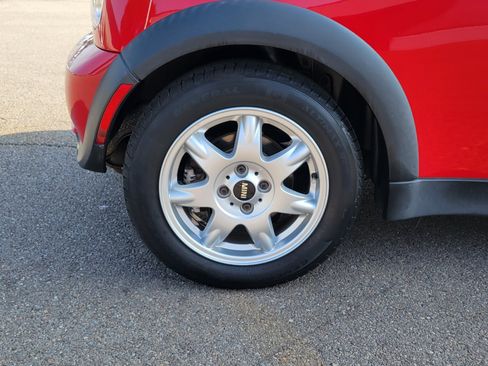 Used 2006 MINI Cooper Hardtop FWD image 5