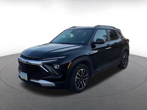 Used 2025 Chevrolet TrailBlazer LT image 4