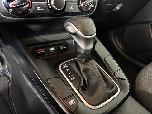 Used 2024 Kia Soul LX w/ Option Group 015 FWD image 16