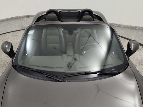 Used 2017 Porsche 718 Boxster RWD image 17