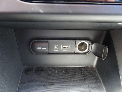 Used 2017 Kia Niro LX image 34