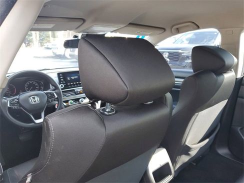 Used 2019 Honda Accord LX image 12