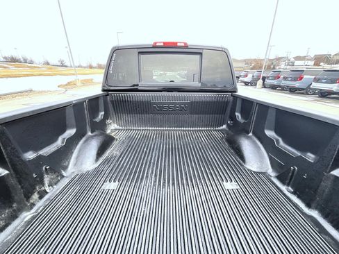 Used 2015 Nissan Titan SV w/ SV Value Truck Package image 23