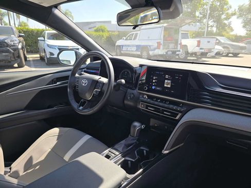 Certified 2025 Toyota Camry SE FWD image 11