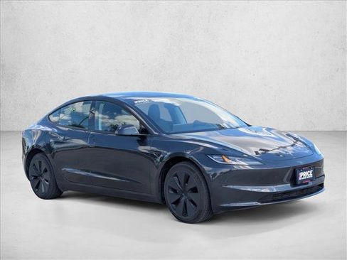 Used 2025 Tesla Model 3 Long Range RWD image 3