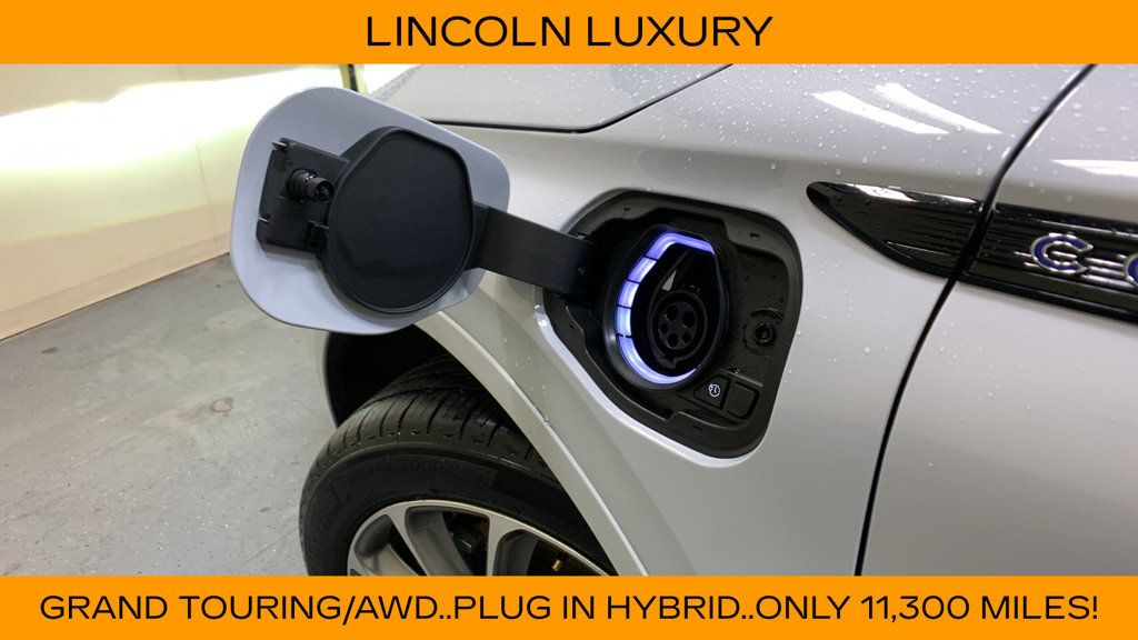 Used 2025 Lincoln Corsair Grand Touring w/ Towing Package AWD/4WD image 42