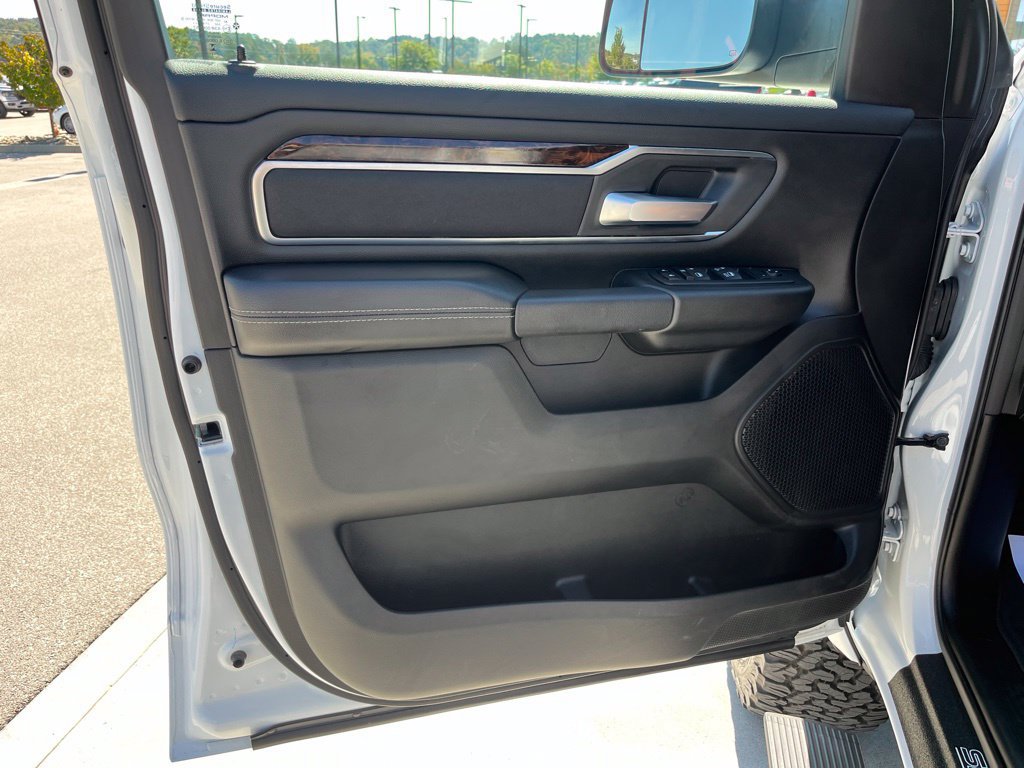 Used 2024 RAM 1500 Big Horn AWD/4WD image 8