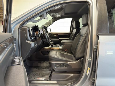Used 2024 Chevrolet Silverado 1500 RST AWD/4WD image 18