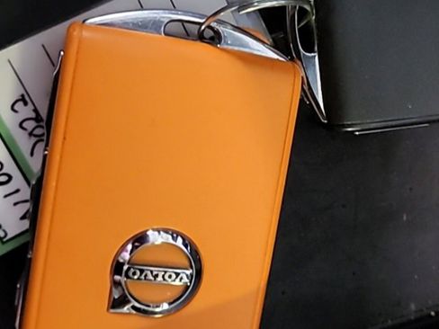 Used 2022 Volvo XC60 B5 Momentum image 11