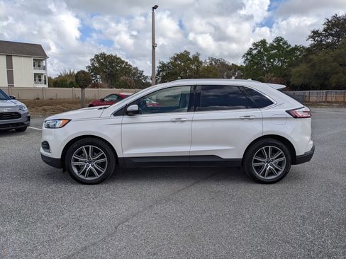 Used 2019 Ford Edge Titanium image 2