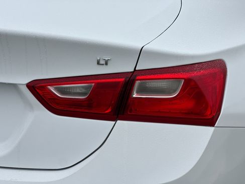 Used 2024 Chevrolet Malibu LT image 32