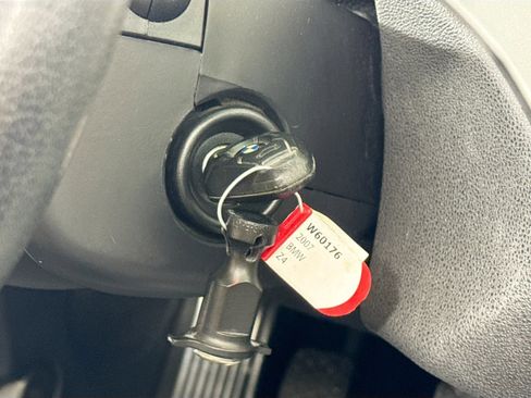 Used 2007 BMW Z4 3.0i image 16