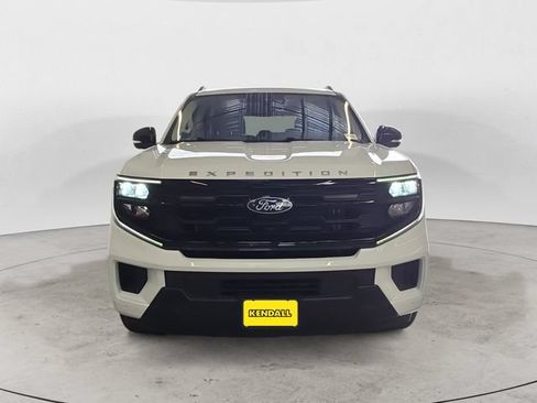 Certified 2025 Ford Expedition Active AWD/4WD image 2