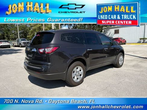 Used 2017 Chevrolet Traverse LS FWD image 9