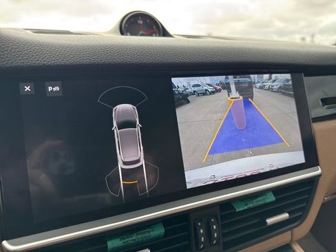 Used 2020 Porsche Cayenne image 19