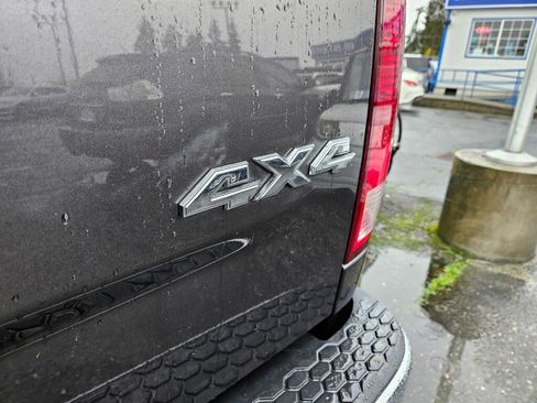 Used 2018 RAM 1500 Tradesman w/ Power & Remote Entry Group image 9