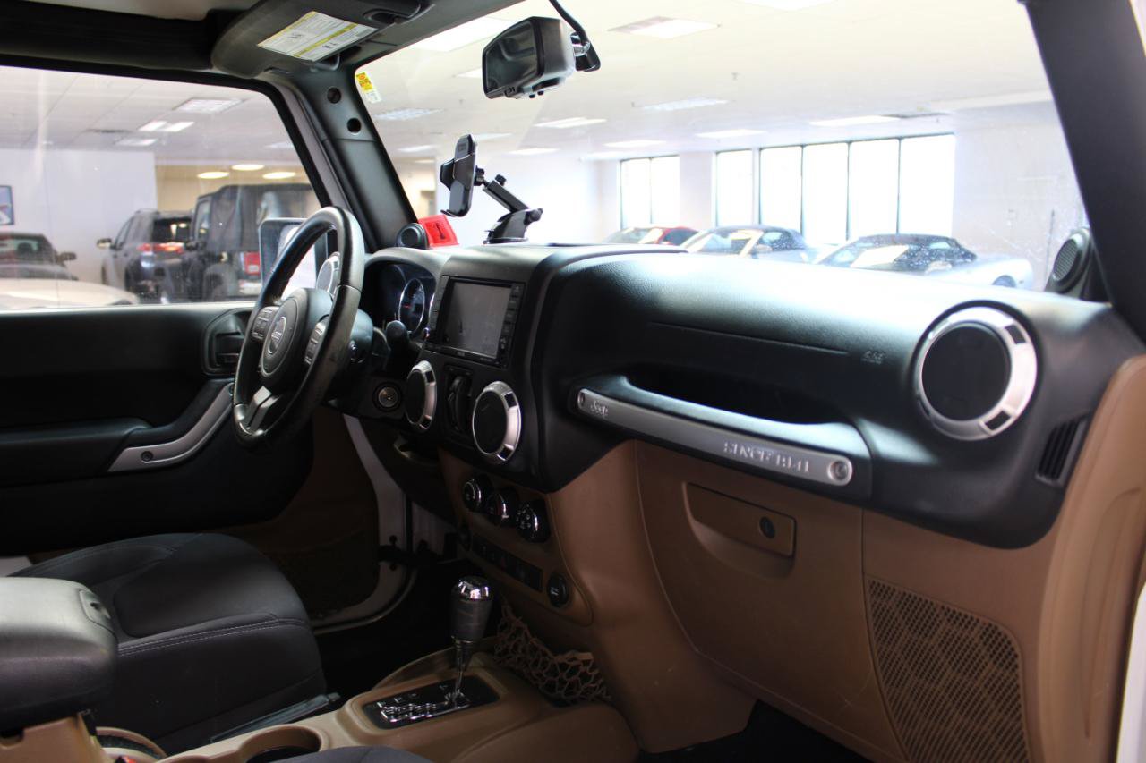 Used 2013 Jeep Wrangler Unlimited Sahara w/ Connectivity Group AWD/4WD image 6