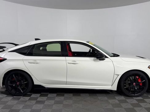 Used 2024 Honda Civic Type R image 8